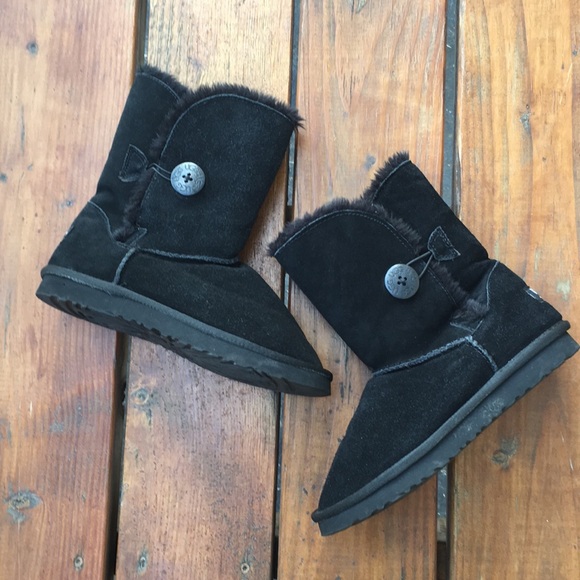 UGG Shoes - UGG Bailey black boot sz 7